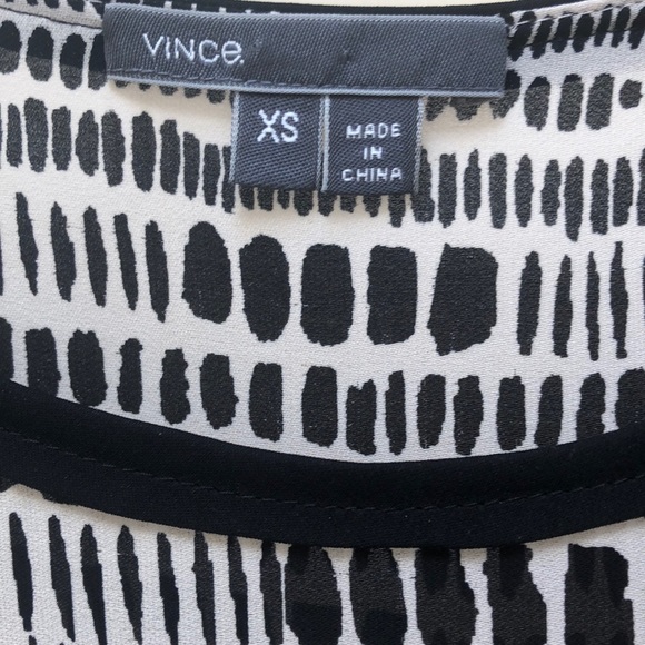VINCE Black and White Short-Sleeve Blouse - Picture 6 of 6